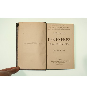 Les Fréres Trois-Points