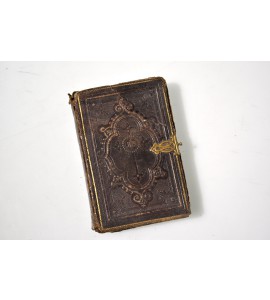 Doble ordinario de la santa misa en latín y castellano  